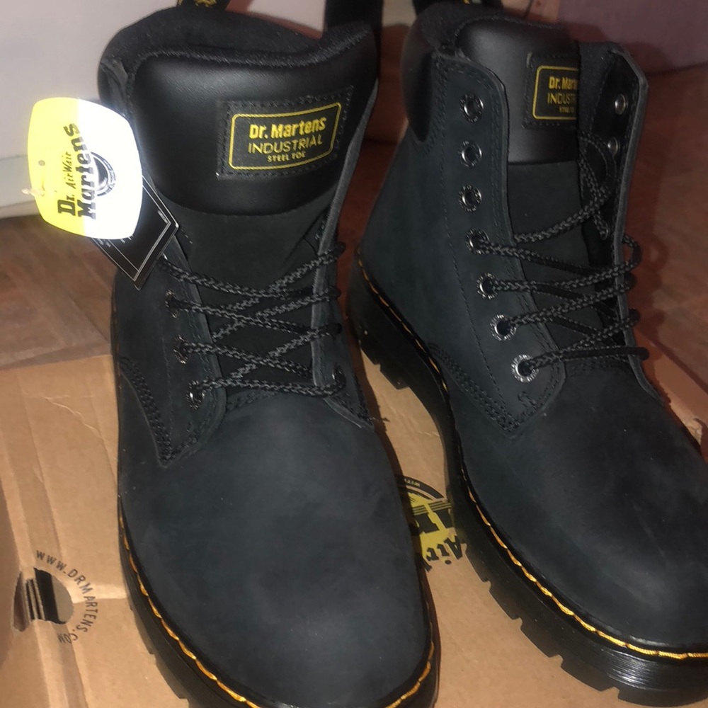 ‼️‼️BRAND NEW BLACK DR.MARTENS❗FREE SHIPPING❗❗